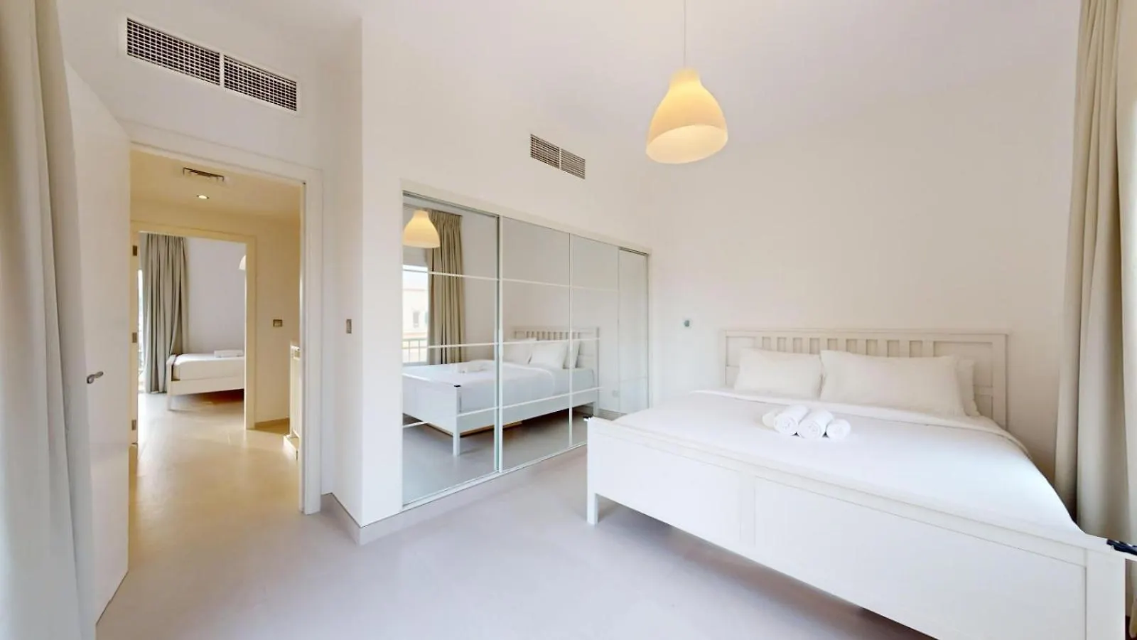 Holiday home The Lakes - Contemporary Three Bedroom Villa Dubai United Arab Emirates