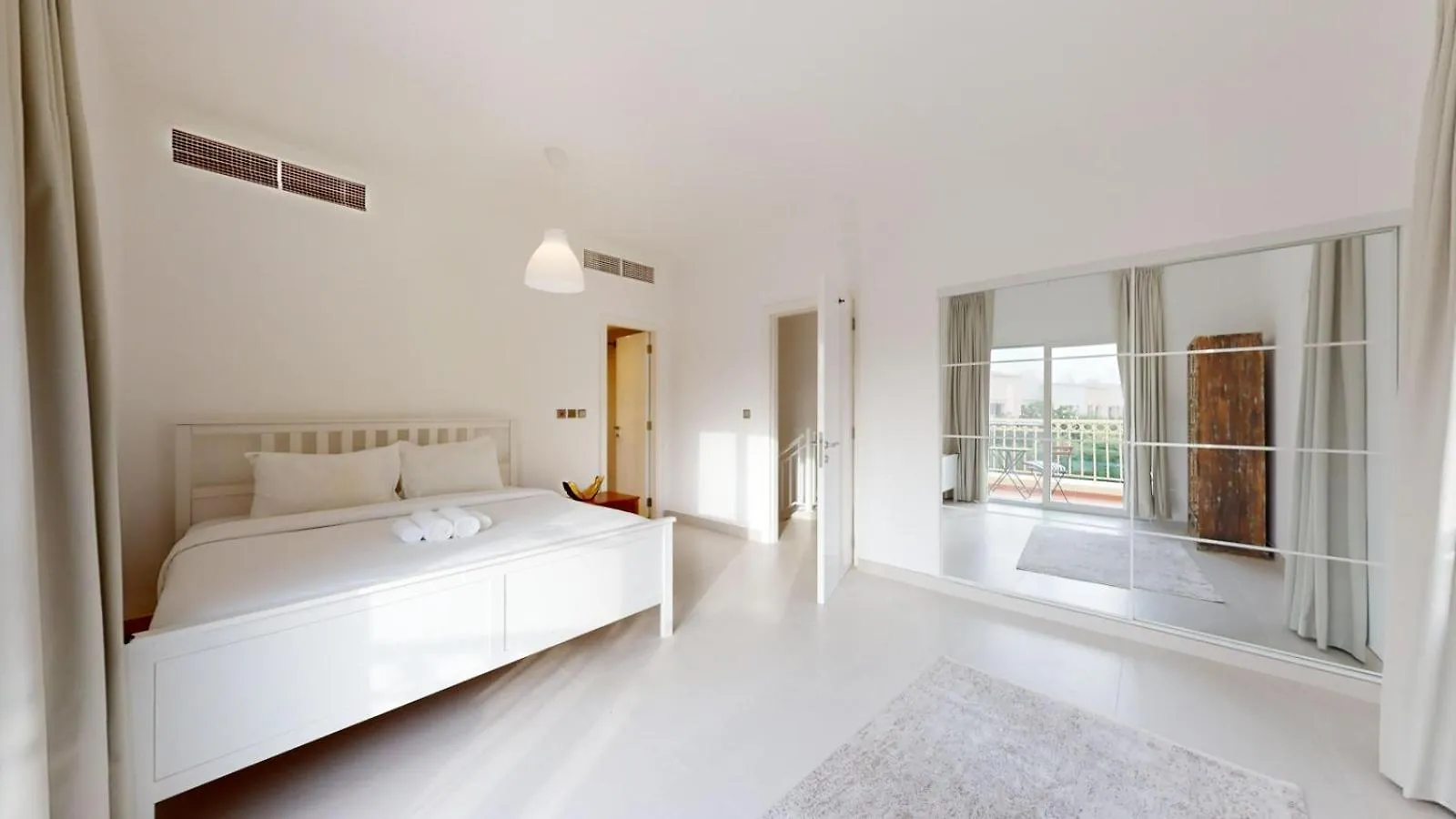 Holiday home The Lakes - Contemporary Three Bedroom Villa Dubai United Arab Emirates