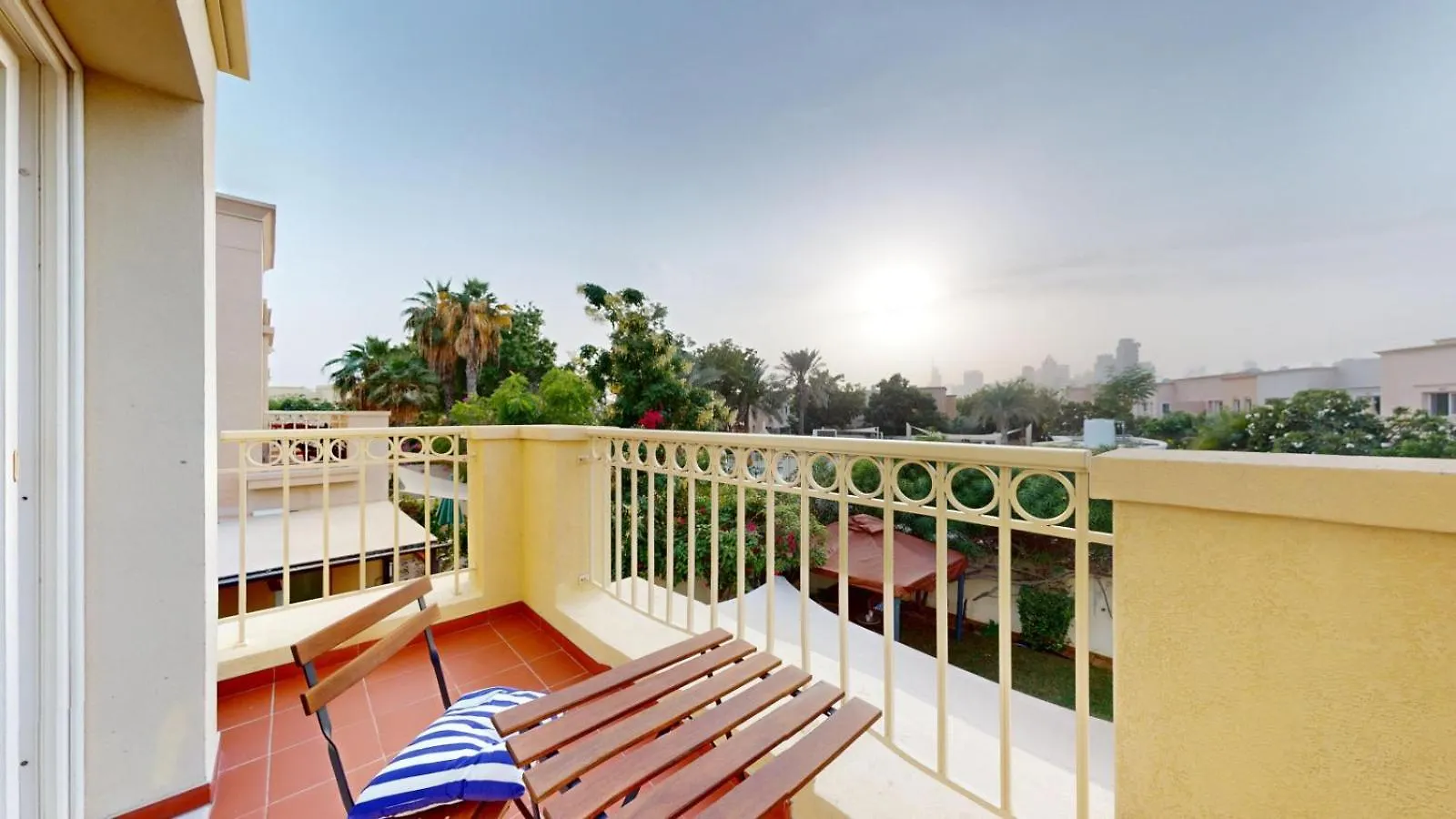 The Lakes - Contemporary Three Bedroom Villa Dubai United Arab Emirates