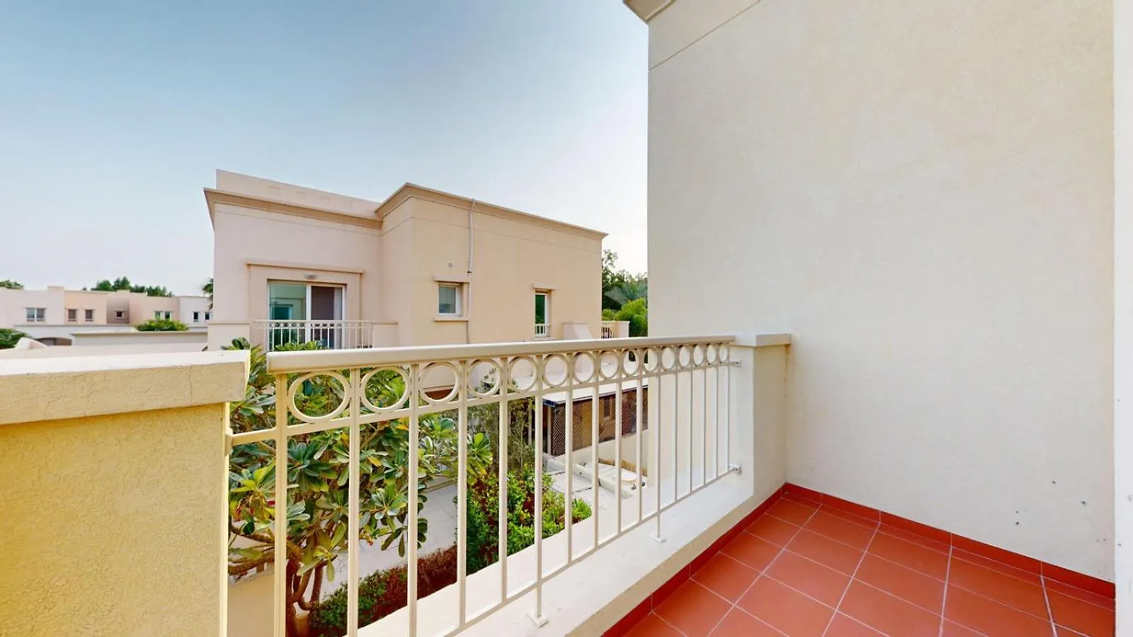 Holiday home The Lakes - Contemporary Three Bedroom Villa Dubai