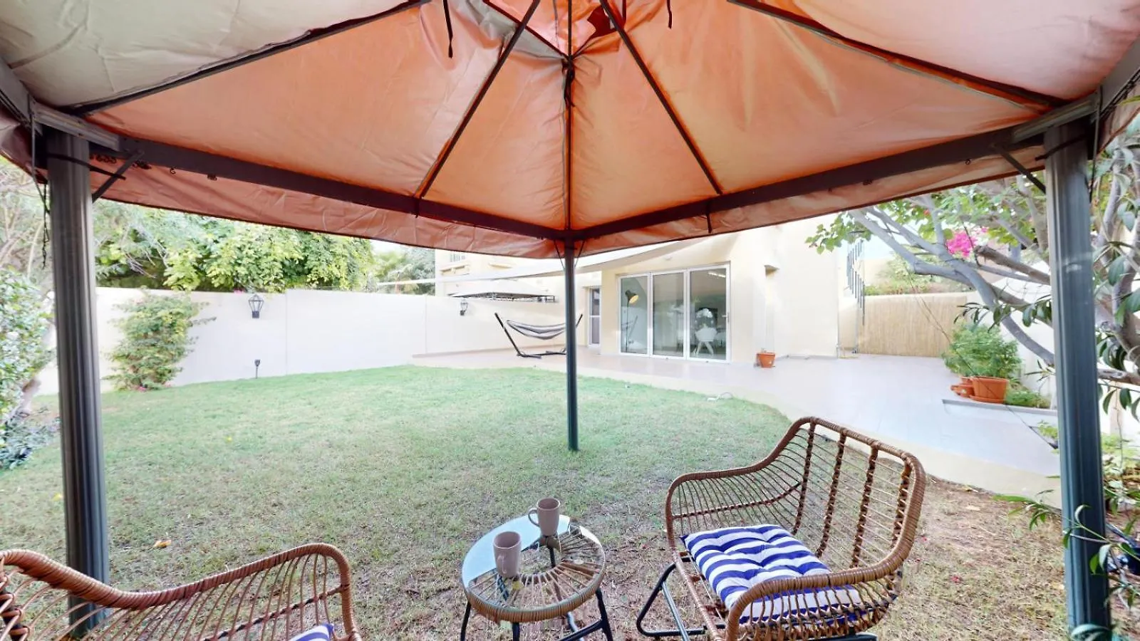 The Lakes - Contemporary Three Bedroom Villa Ντουμπάι 0*,  Ηνωμένα Αραβικά Εμιράτα